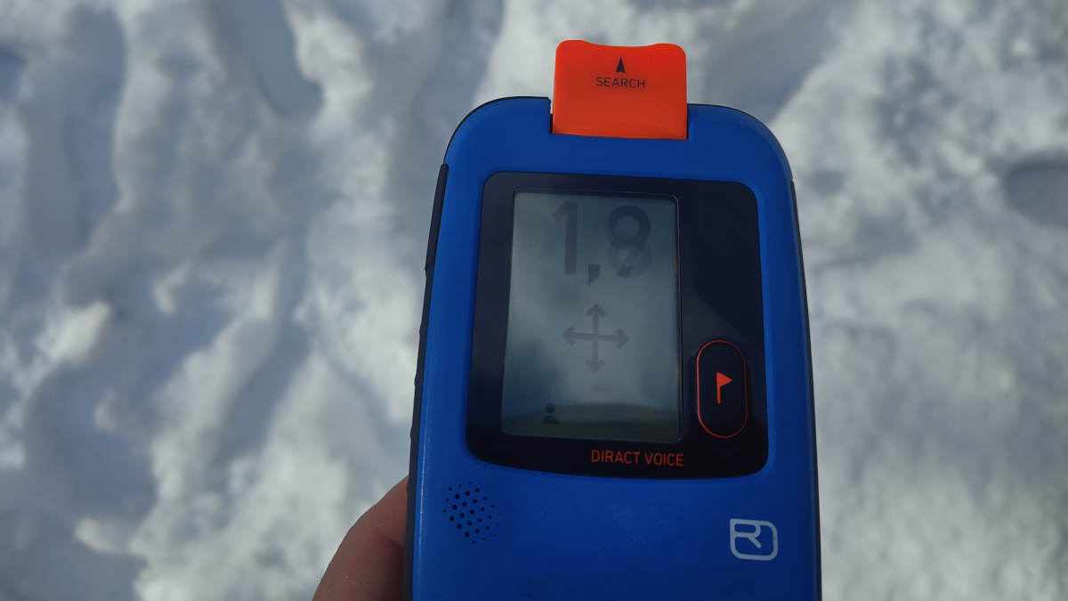 Abriendo la pestaña naranja se pasa de modo emisión a recepción. Cómodo y sencillo.